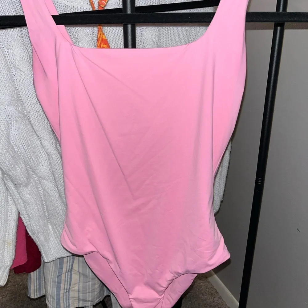 SHEIN Pink Kids One Piece Bodysuit